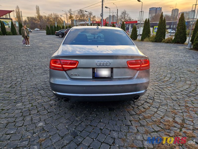 2012' Audi A8 photo #6