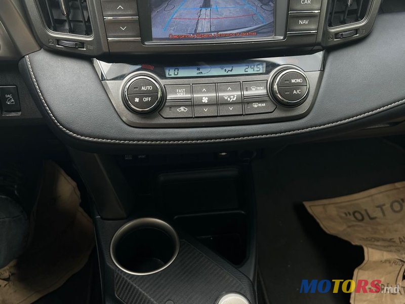 2013' Toyota RAV4 photo #6