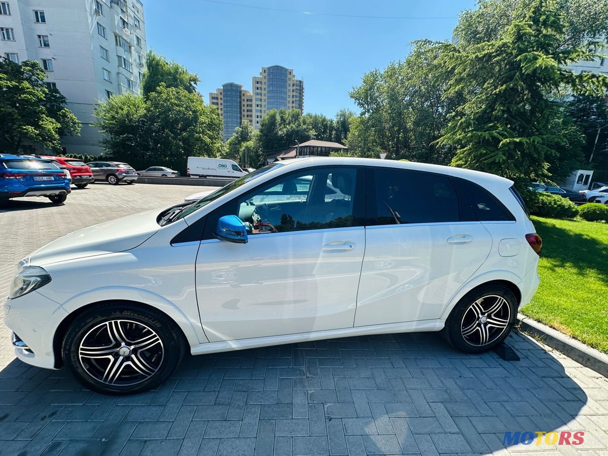 2015' Mercedes-Benz B-Class photo #3