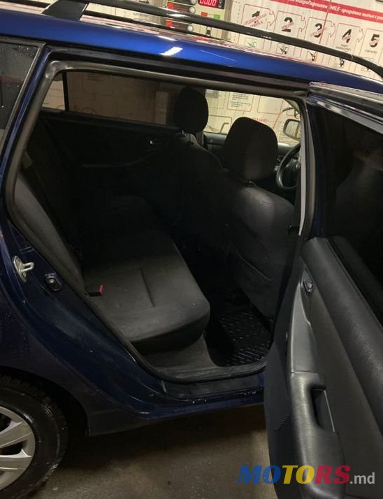 2004' Toyota Corolla photo #6