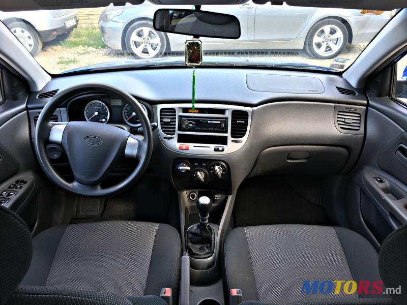 2006' Kia Rio photo #3