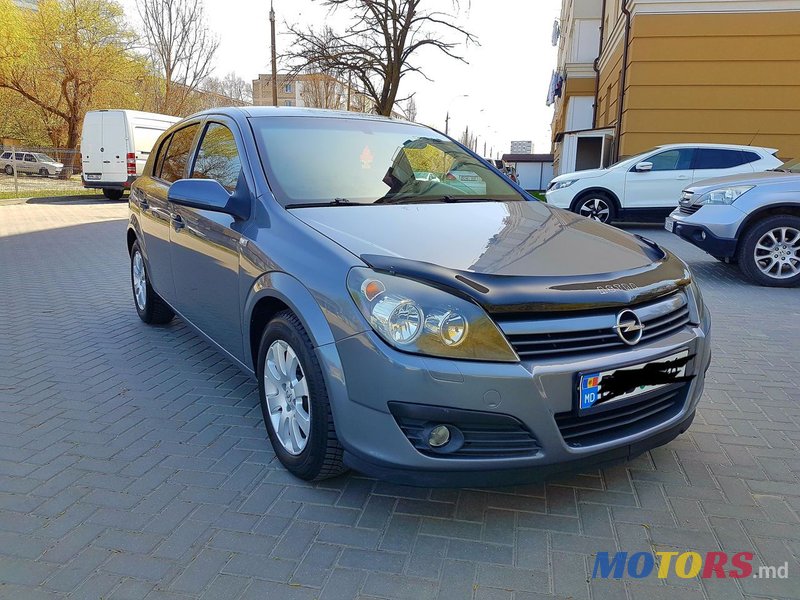 2005' Opel Astra photo #3