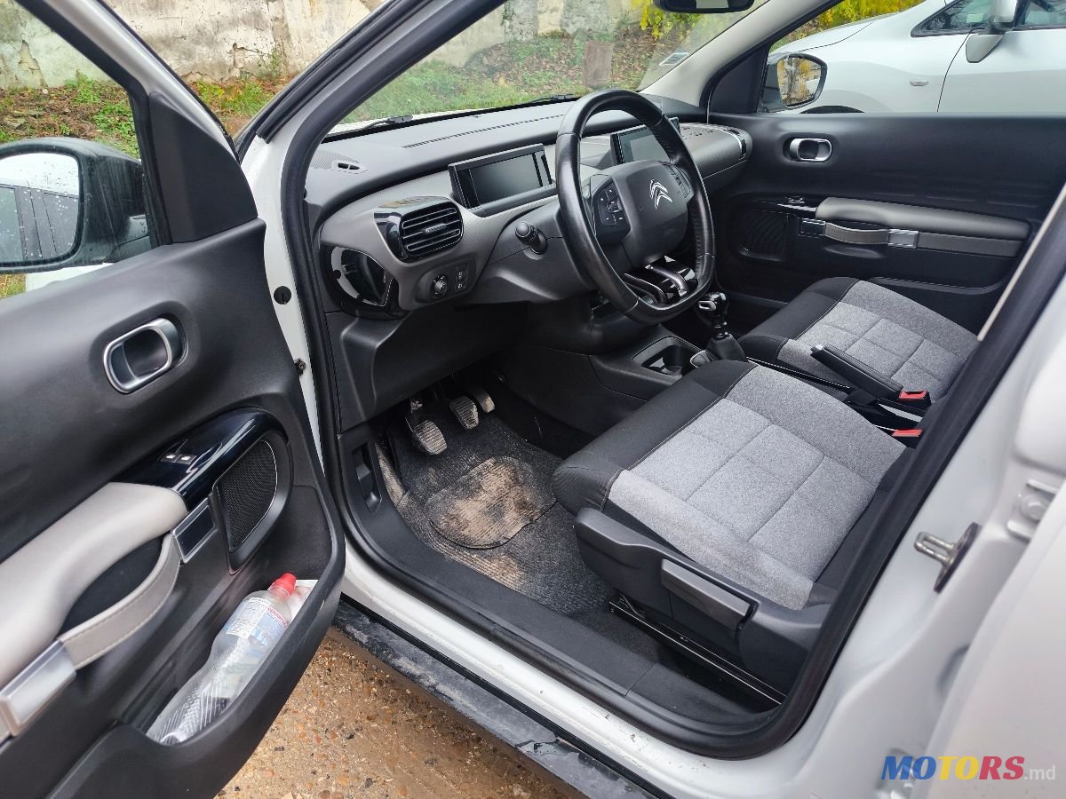 2019' Citroen C4 Cactus photo #4