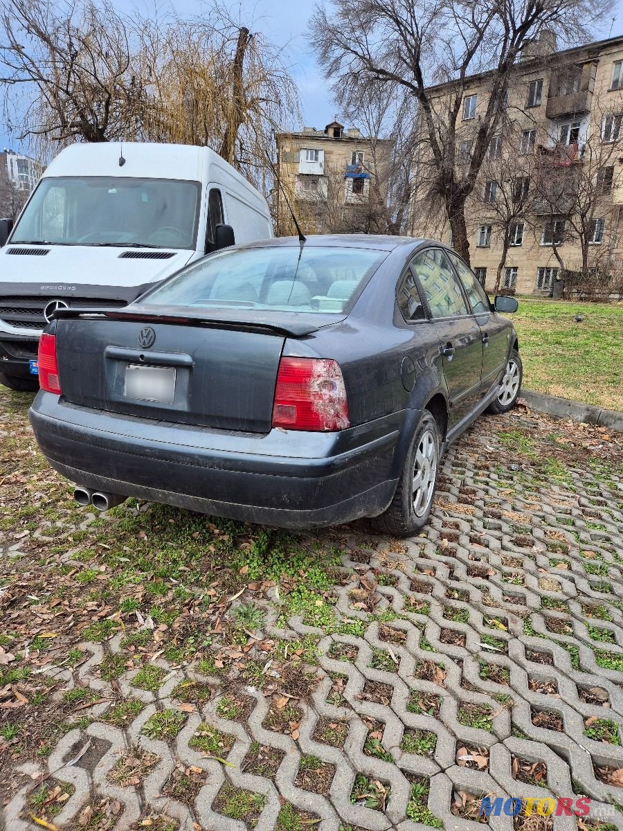 2000' Volkswagen Passat photo #3