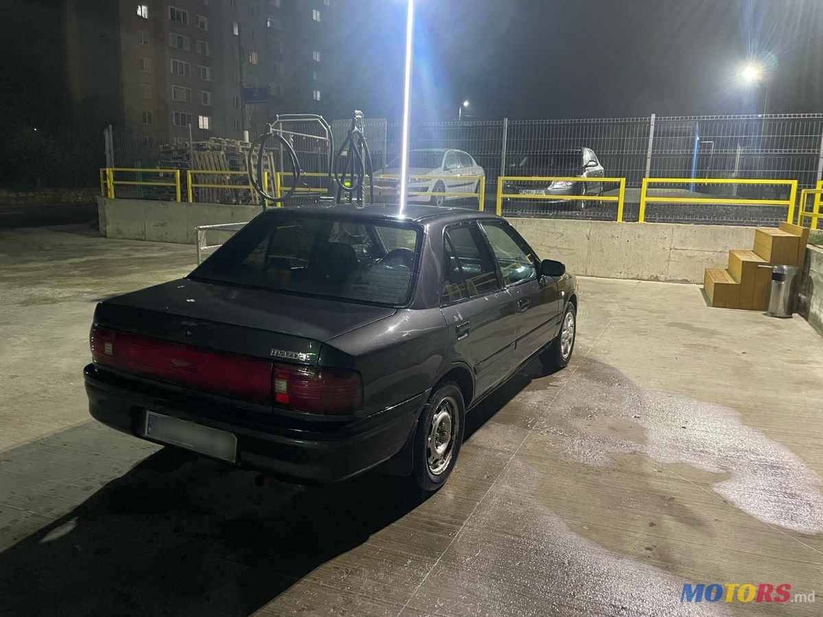 1992' Mazda 323 photo #5