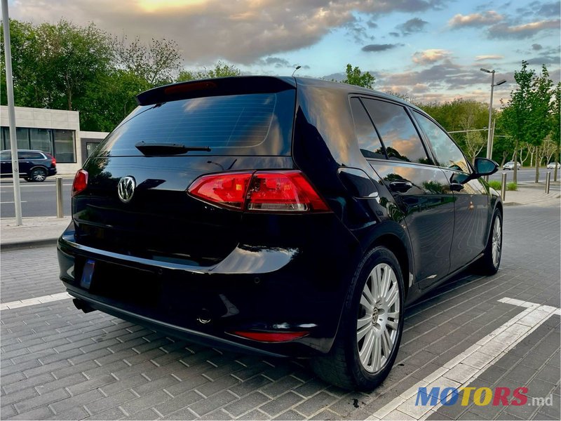 2013' Volkswagen Golf photo #4