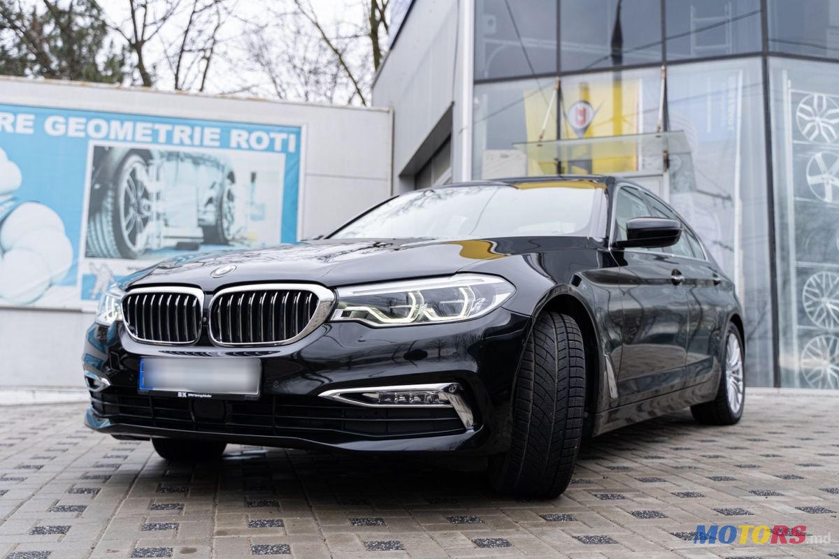 2018' BMW 5 Series photo #1