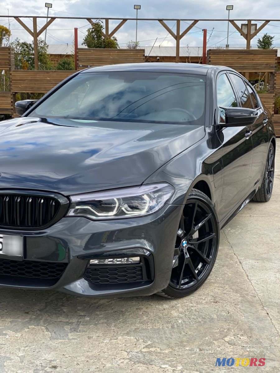 2018' BMW 5 Series photo #3