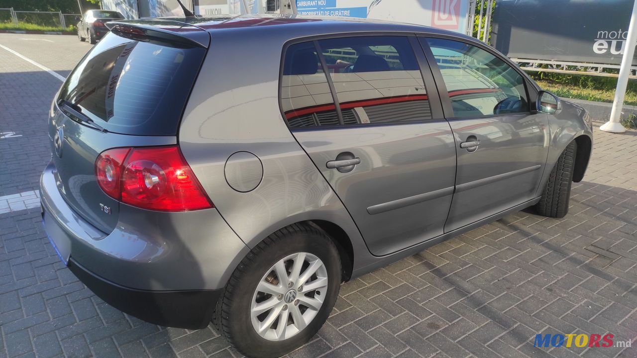 2007' Volkswagen Golf photo #3