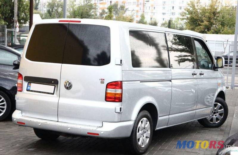 2008' Volkswagen Transporter photo #1