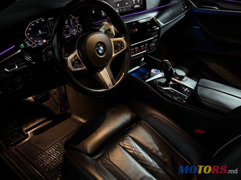 2021' BMW 5 Series photo #4