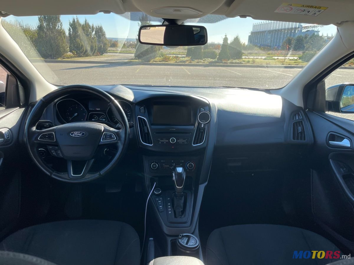 2017' Ford Focus photo #4