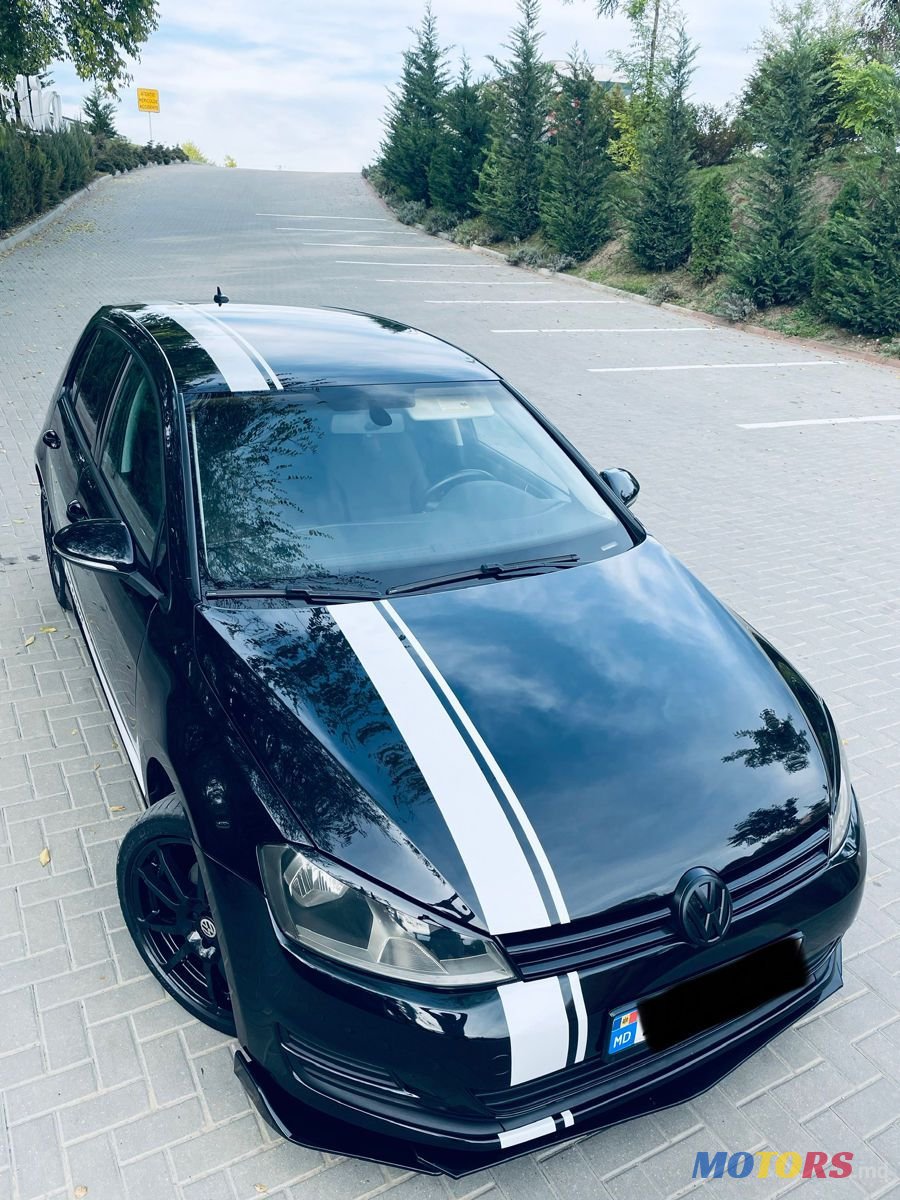2016' Volkswagen Golf photo #5