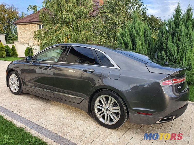 2016' Lincoln MKZ photo #4