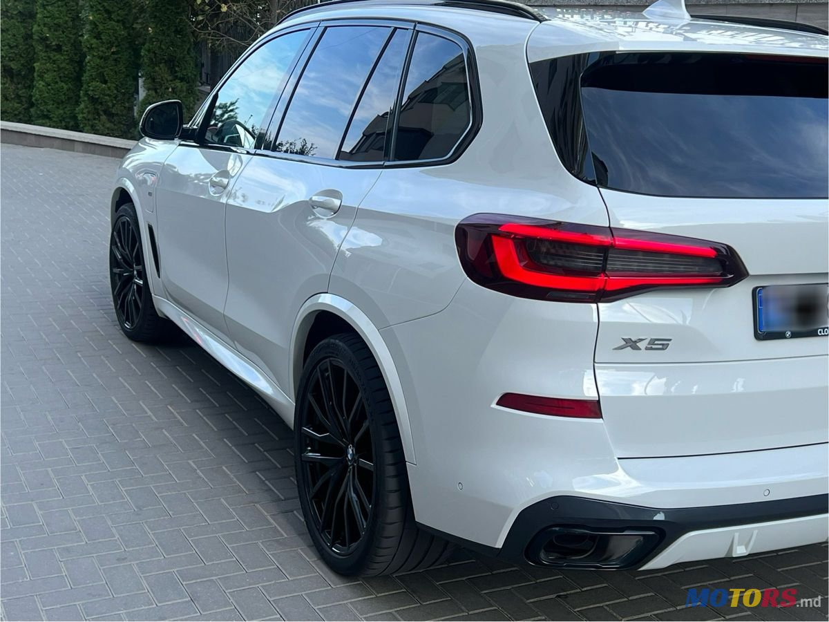 2021' BMW X5 photo #3