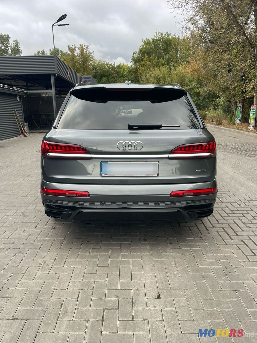 2020' Audi Q7 photo #5