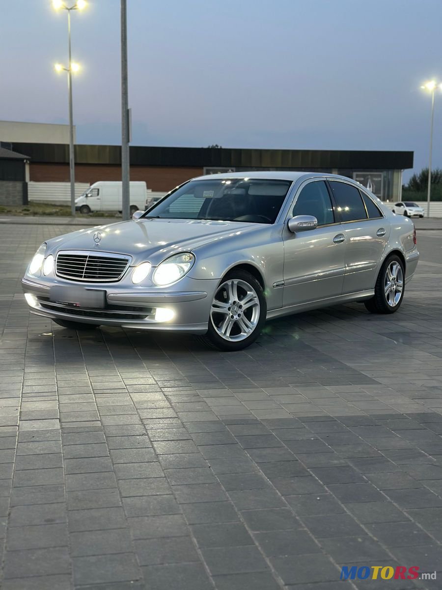 2004' Mercedes-Benz E-Class photo #1