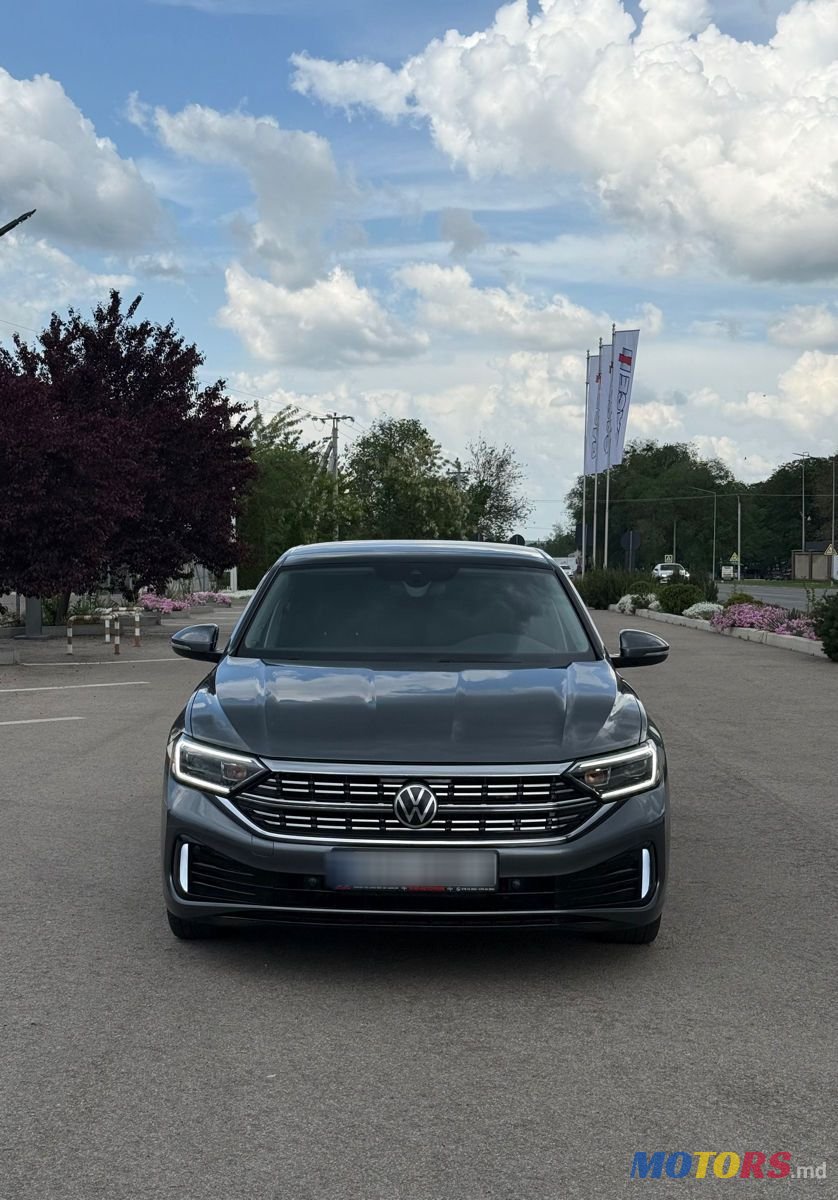 2022' Volkswagen Jetta photo #2