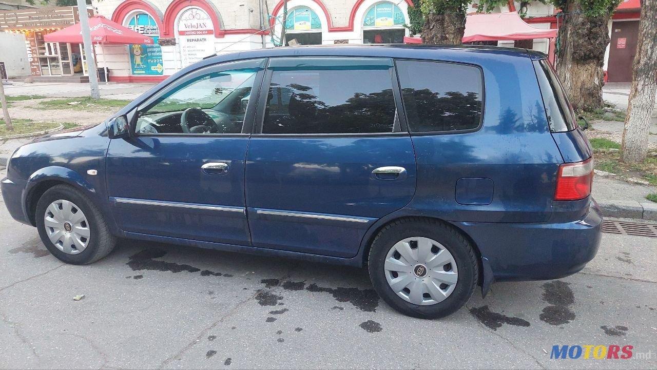 2005' Kia Carens photo #5