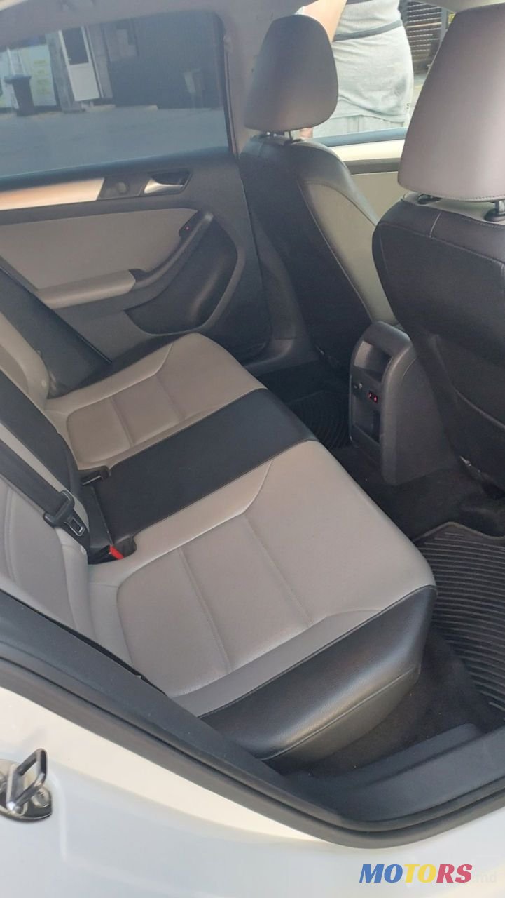 2014' Volkswagen Jetta photo #6