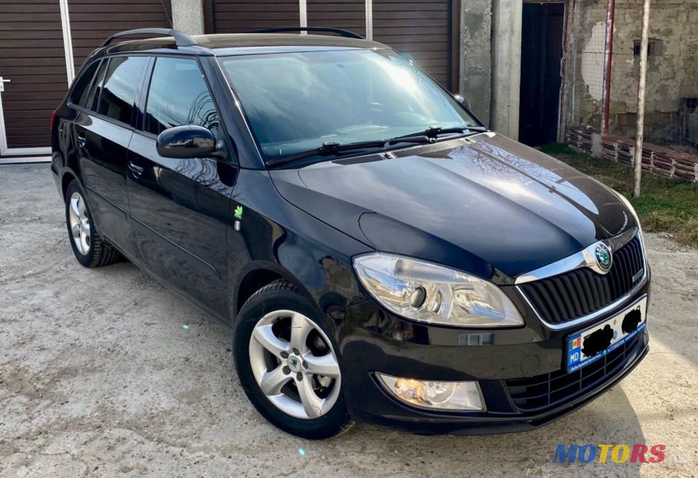 2012' Skoda Fabia photo #1