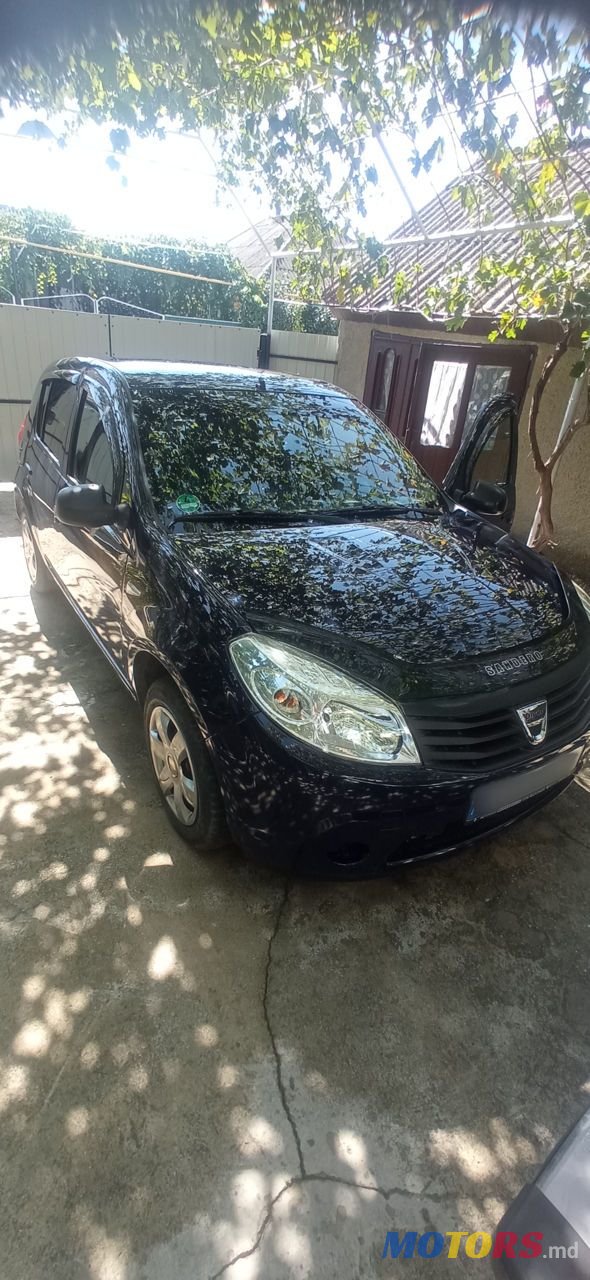 2012' Dacia Sandero photo #4