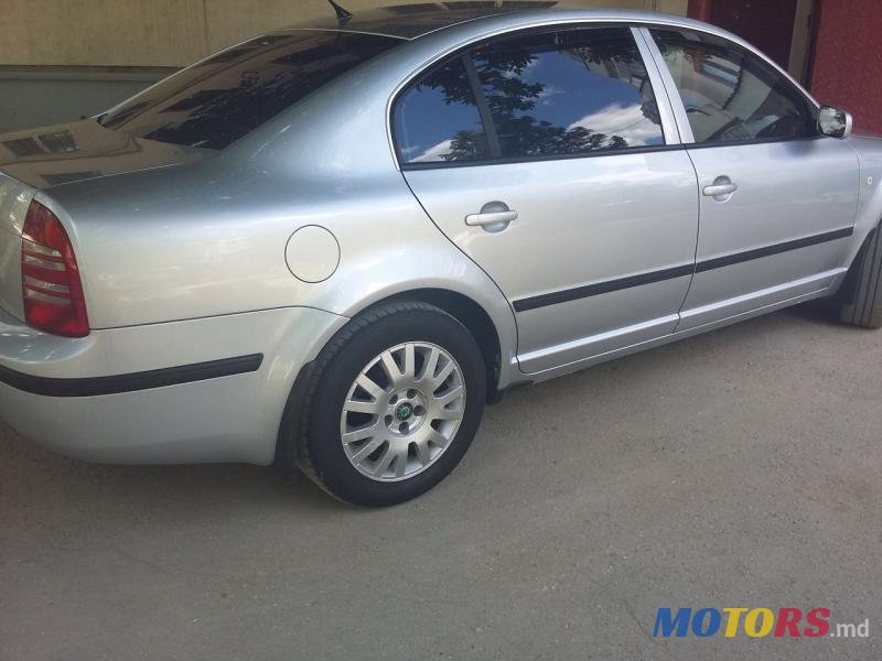 2002' Skoda Superb photo #4