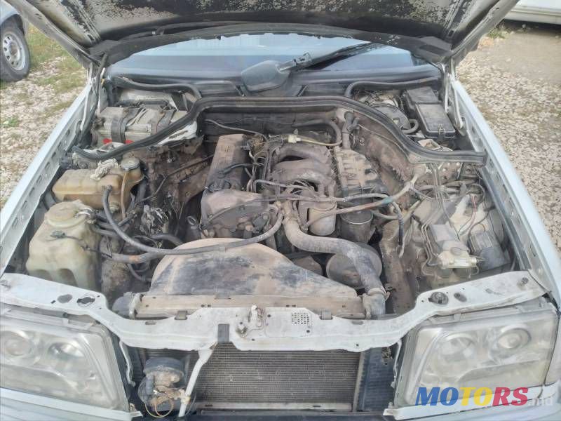 1988' Mercedes-Benz 124 photo #4