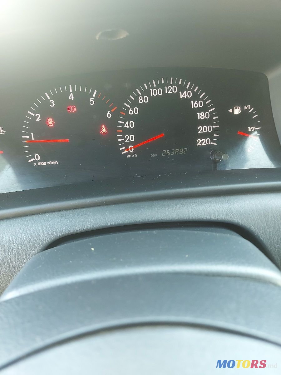 2005' Toyota Corolla photo #5