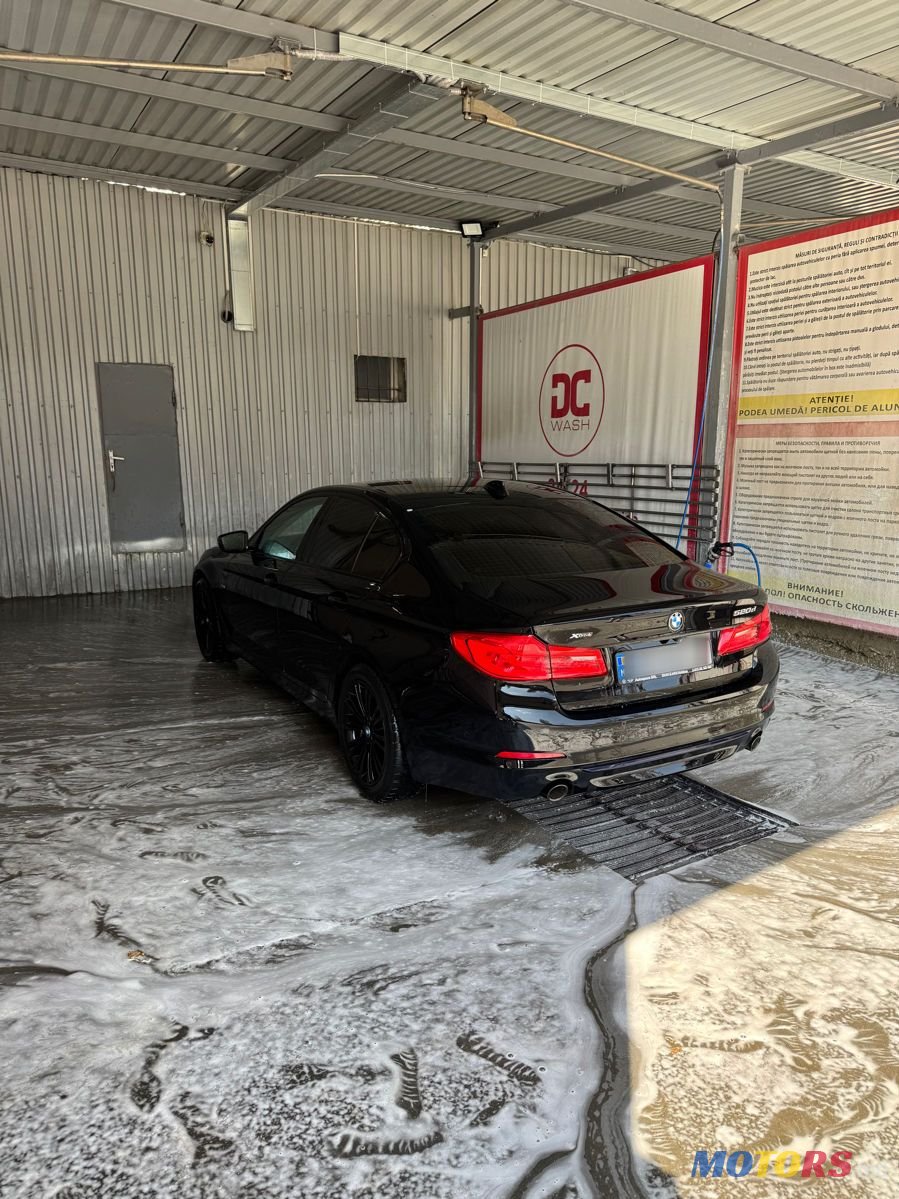 2017' BMW 5 Series photo #6