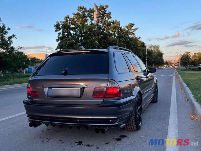 2001' BMW 3 Series Touring photo #2