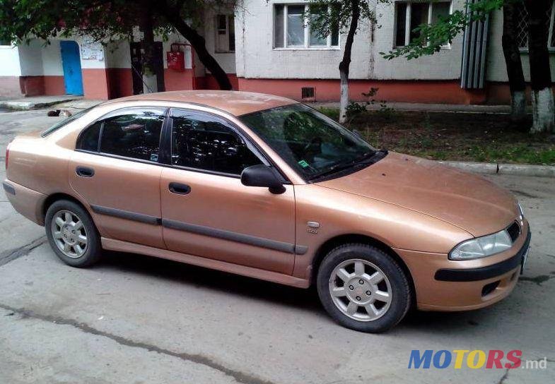 2000' Mitsubishi Carisma photo #2