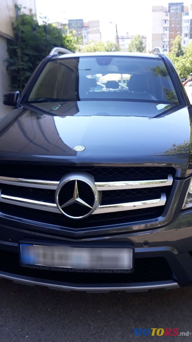 2011' Mercedes-Benz GLK-Class photo #2