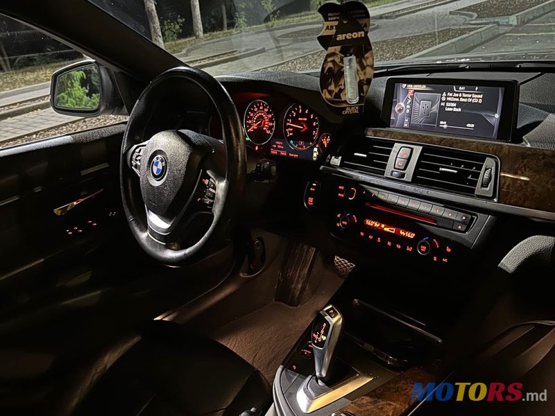 2015' BMW 3 Series photo #2