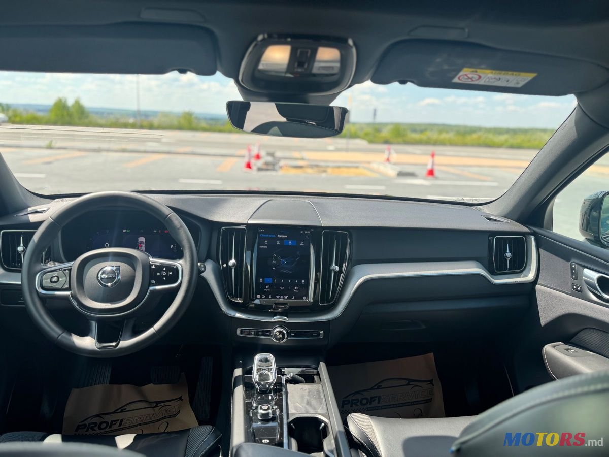 2022' Volvo XC60 photo #5