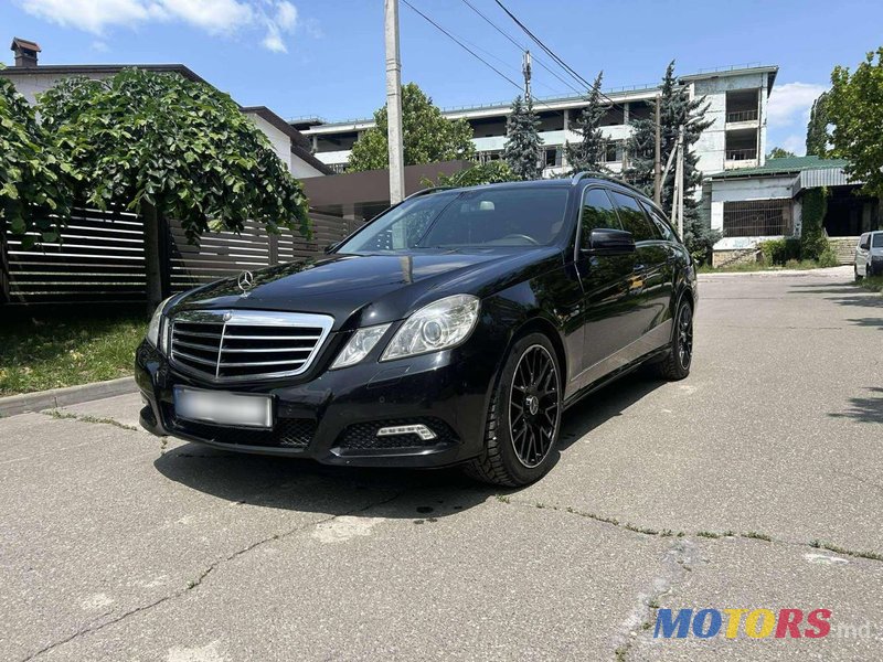 2010' Mercedes-Benz E-Class photo #1