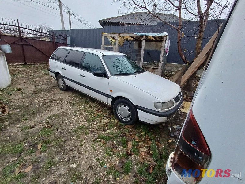 1995' Volkswagen Passat photo #1