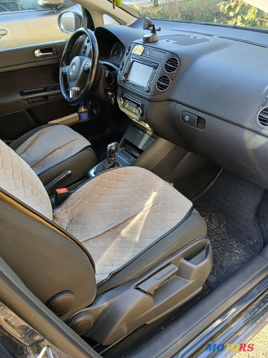 2012' Volkswagen Golf Plus photo #4