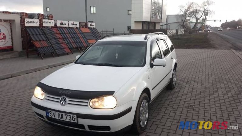 2001' Volkswagen Golf photo #2