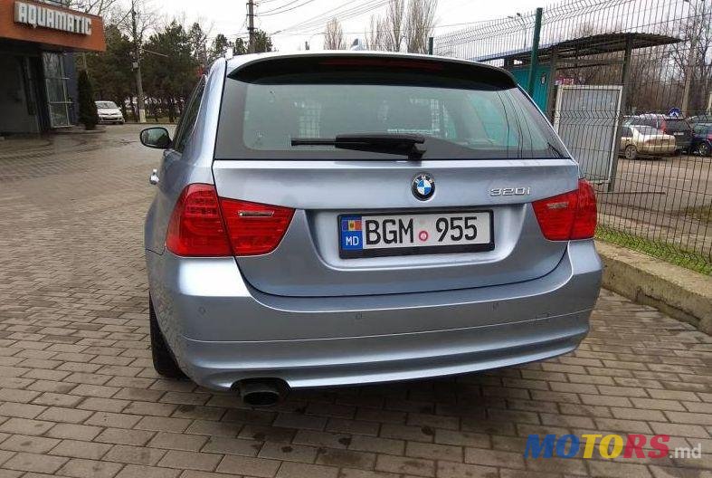 2011' BMW 3 photo #1
