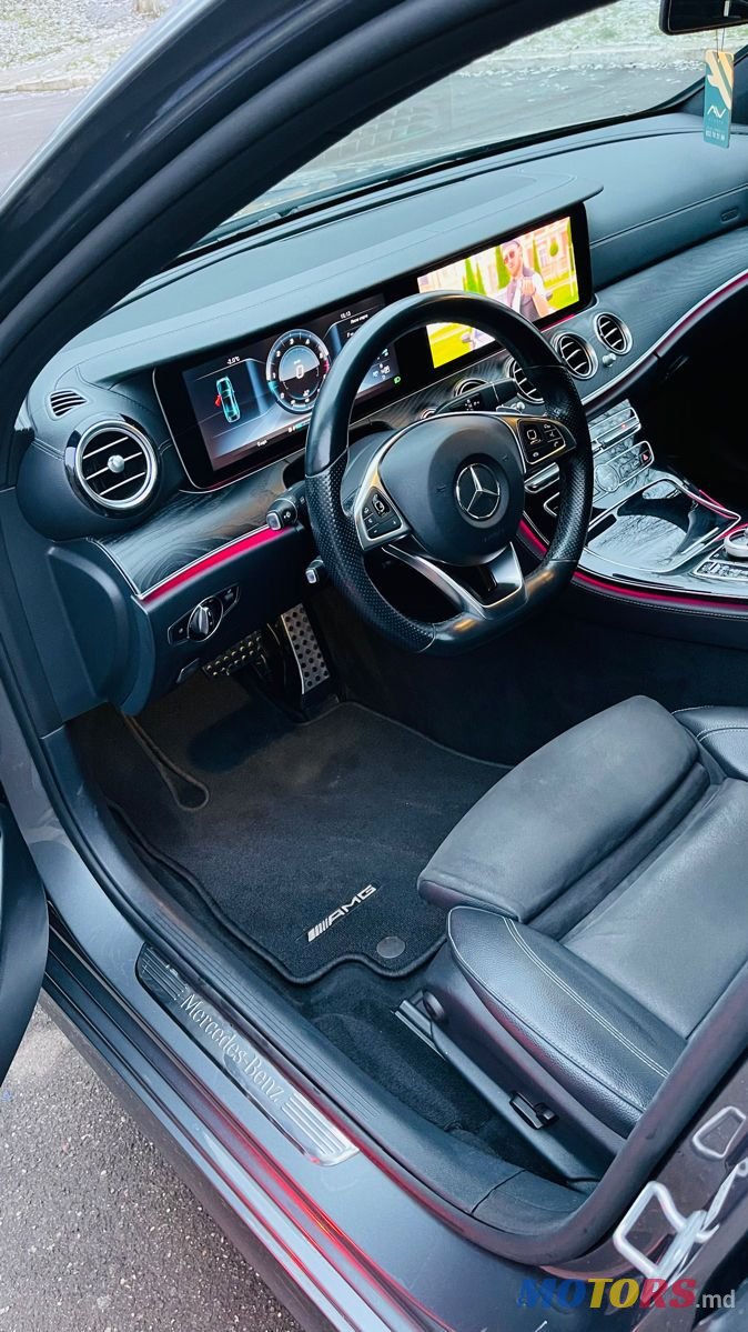 2017' Mercedes-Benz E Класс photo #5