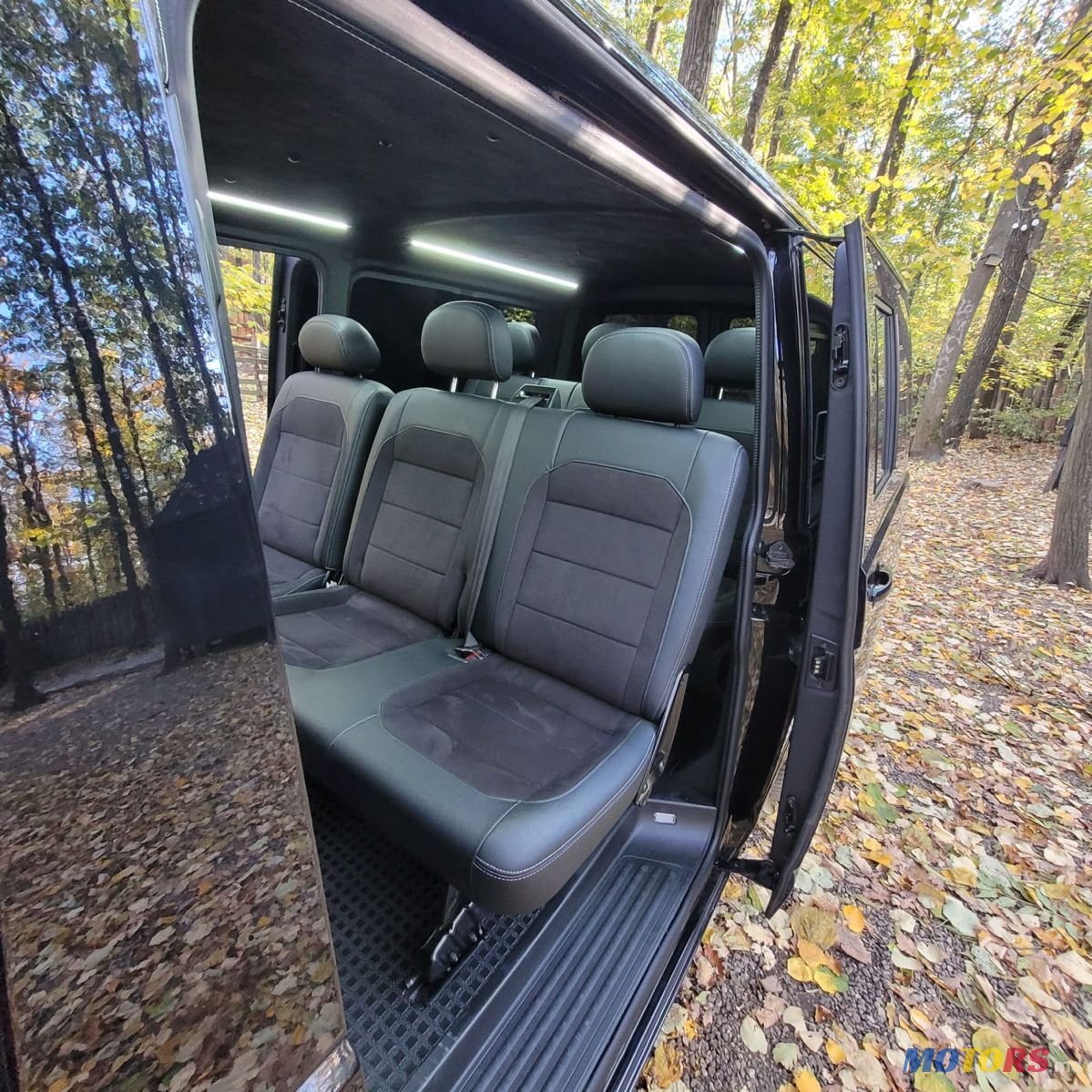 2018' Volkswagen Transporter photo #5