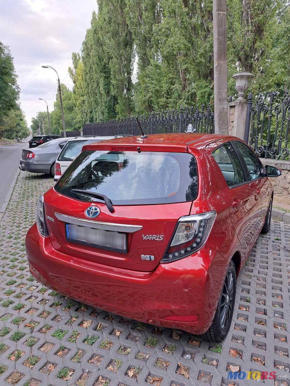 2012' Toyota Yaris photo #3