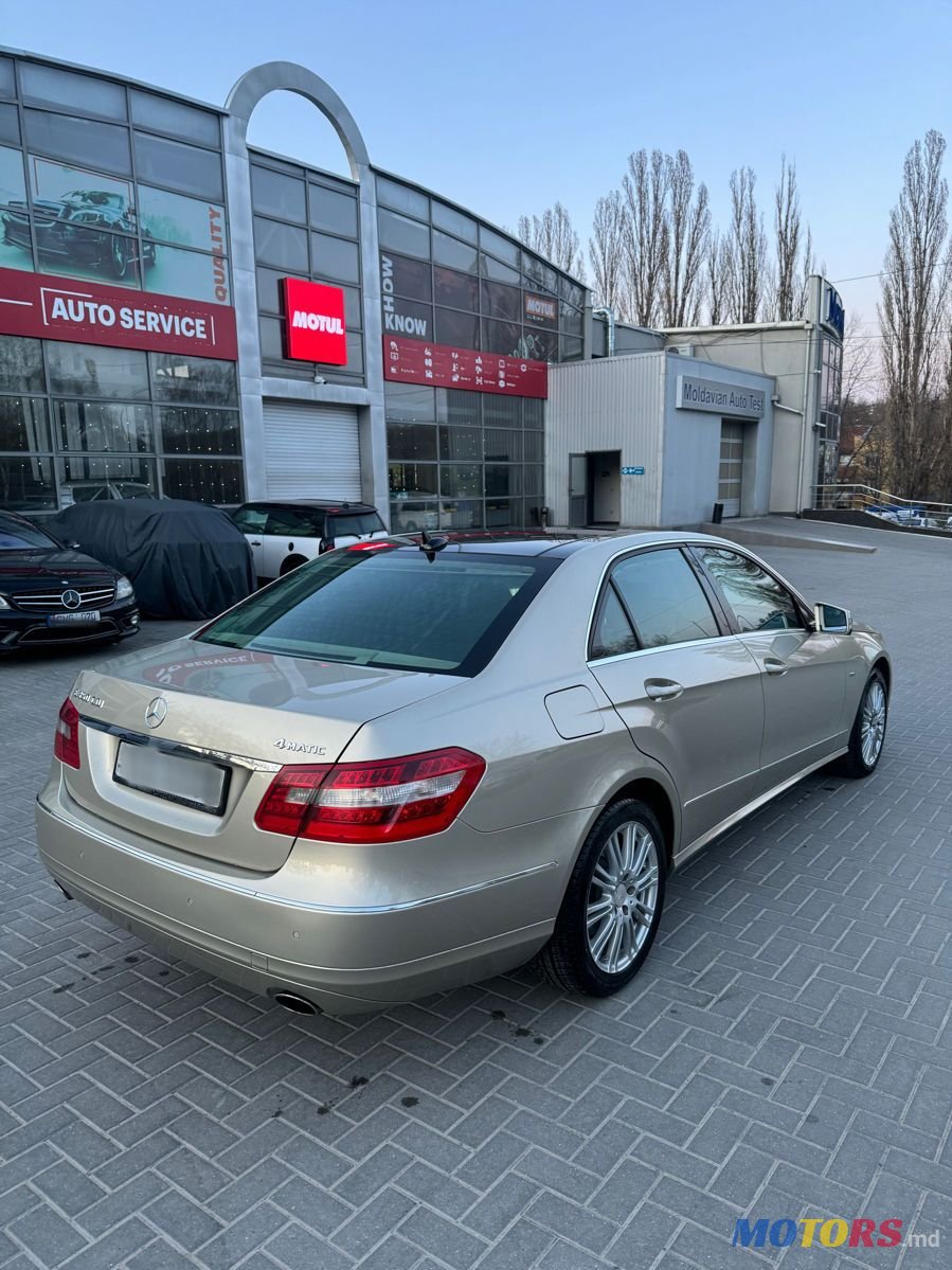 2011' Mercedes-Benz E-Class photo #4