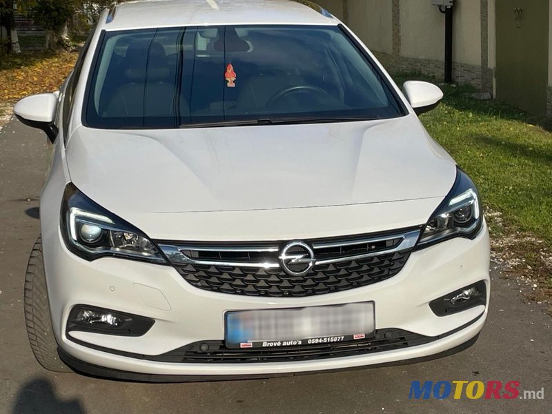 2019' Opel Astra photo #3