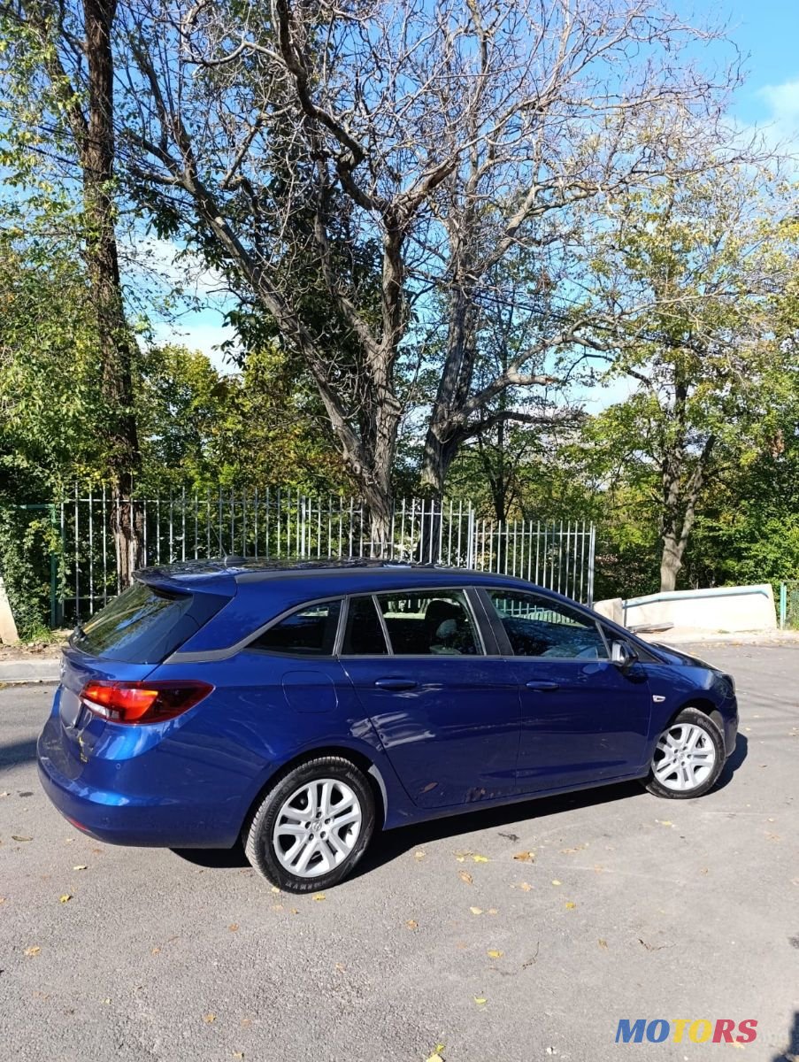 2021' Opel Astra photo #3