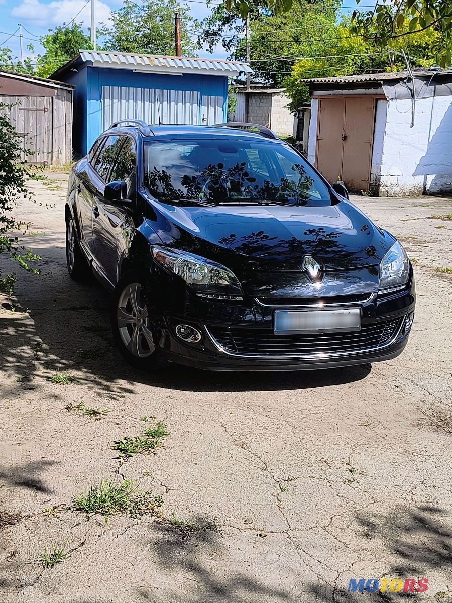 2013' Renault Megane photo #1