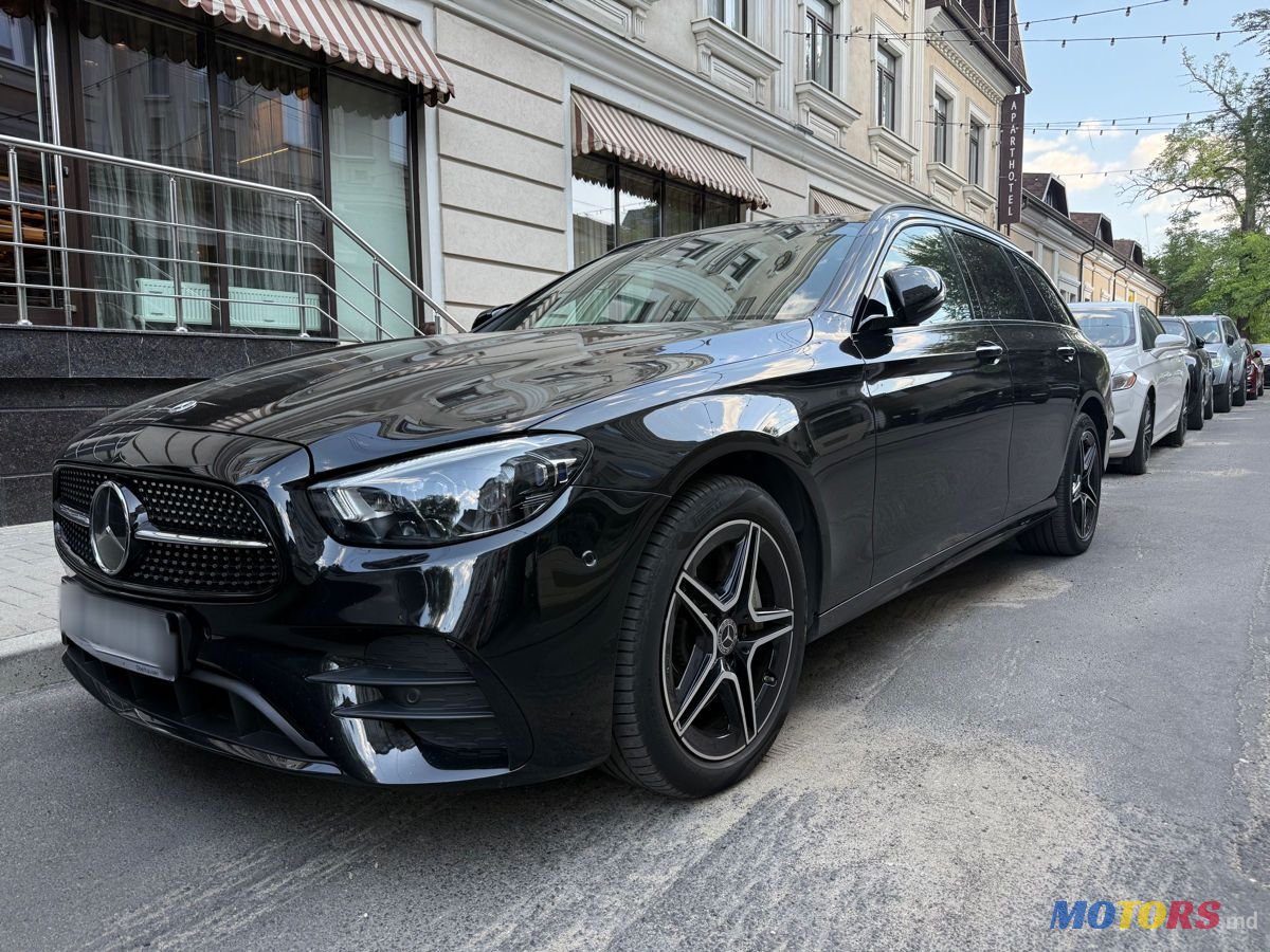 2021' Mercedes-Benz E-Class Wagon photo #1