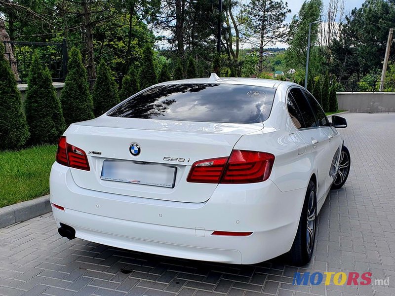 2014' BMW 5 Series photo #4