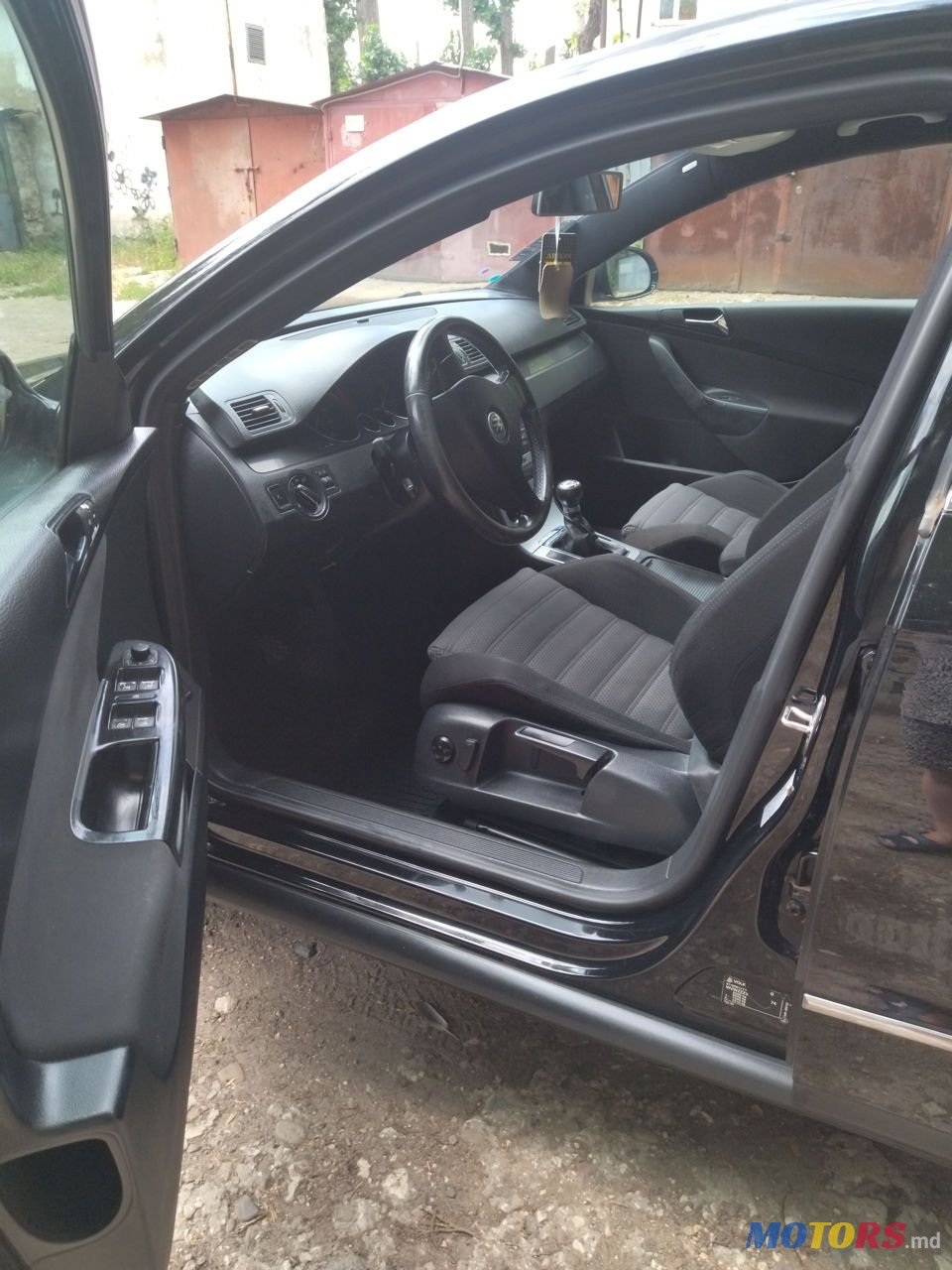 2006' Volkswagen Passat photo #5